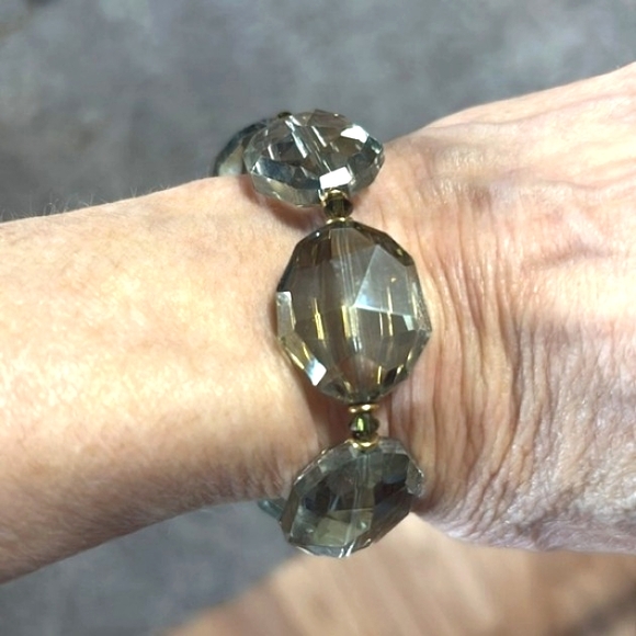VINTAGE LARGE CHUNKY FACETED GLASS  TOGGLE CLASP 7.5" BRACELET - Picture 4 of 10